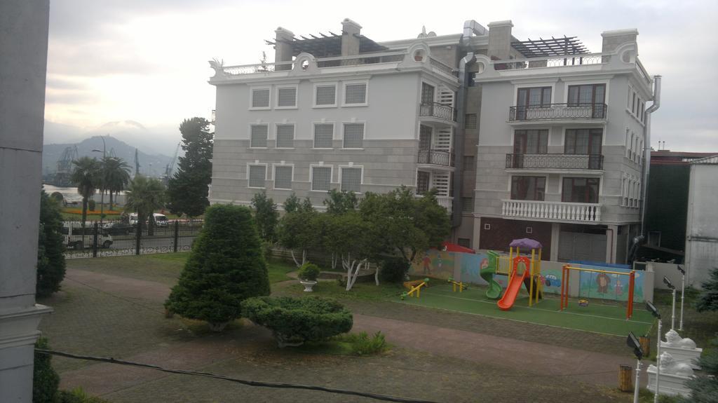 Nini'S Apartments Batumi Eksteriør bilde